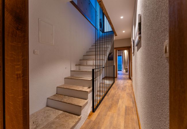 Dom w Svirce - Authentic Villa Fisola Dom w Svirce - Authentic Villa Fisola