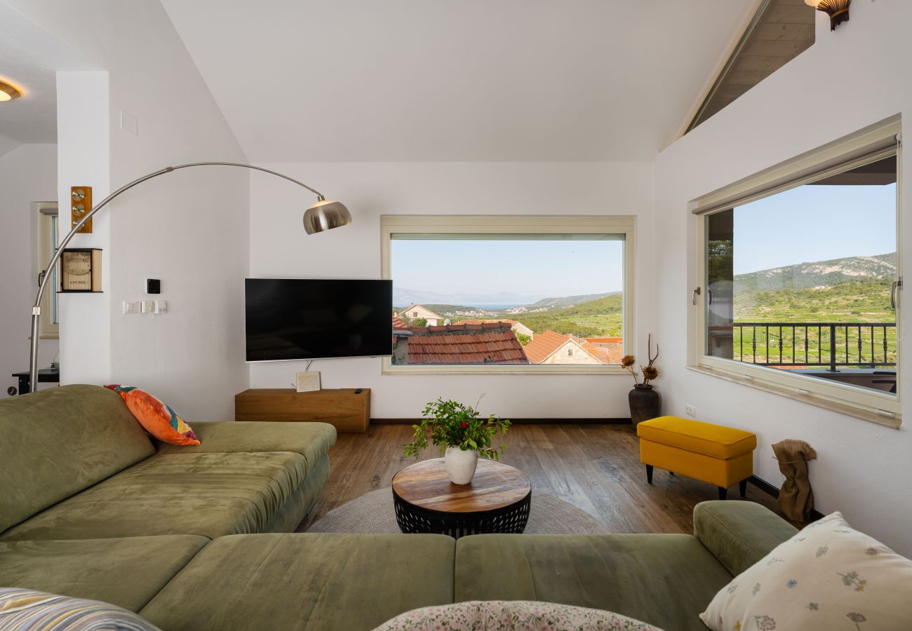 Dom w Svirce - Sea view Villa Amaria