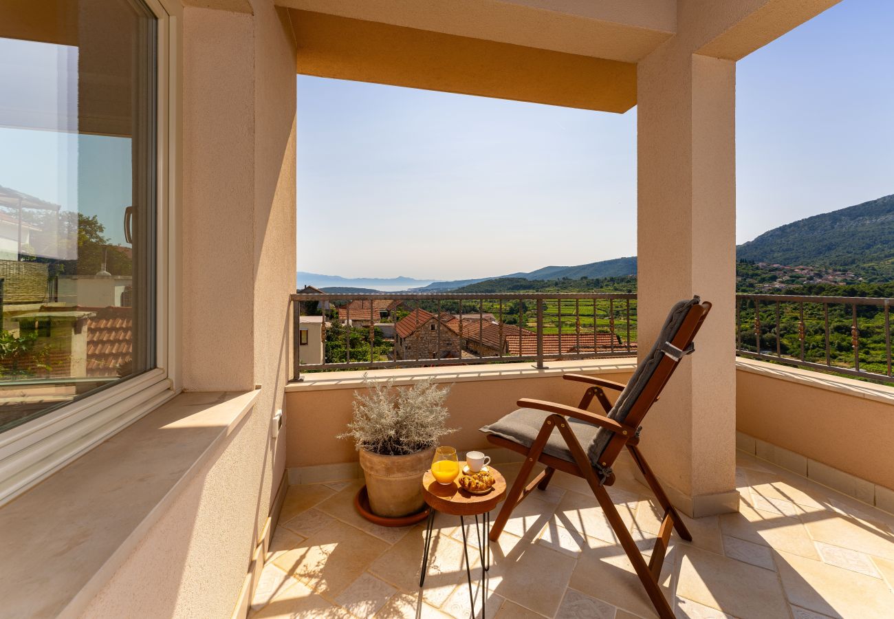Dom w Svirce - Sea view Villa Amaria