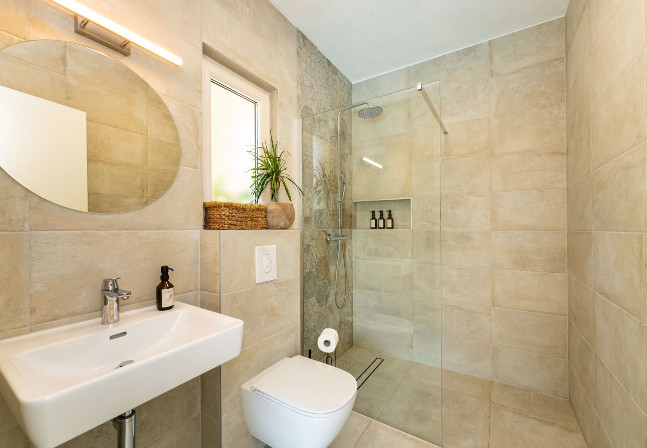 Dom w Svirce - Sea view Villa Amaria