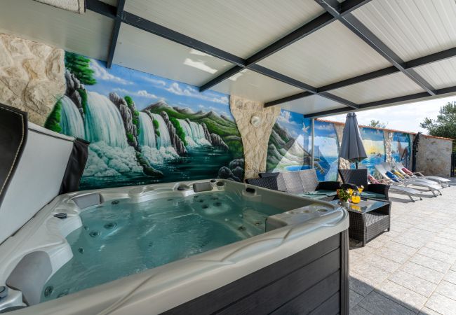 Dom w Vodice - Holiday home Nadalina Dom w Vodice - Holiday home Nadalina