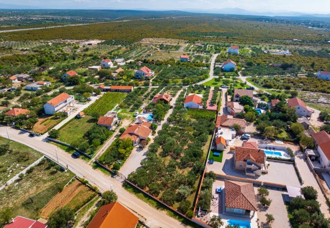Dom w Vodice - Holiday home Nadalina Dom w Vodice - Holiday home Nadalina
