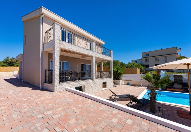 Dom w Pakoštane - Sea view Villa Tonka Dom w Pakoštane - Sea view Villa Tonka