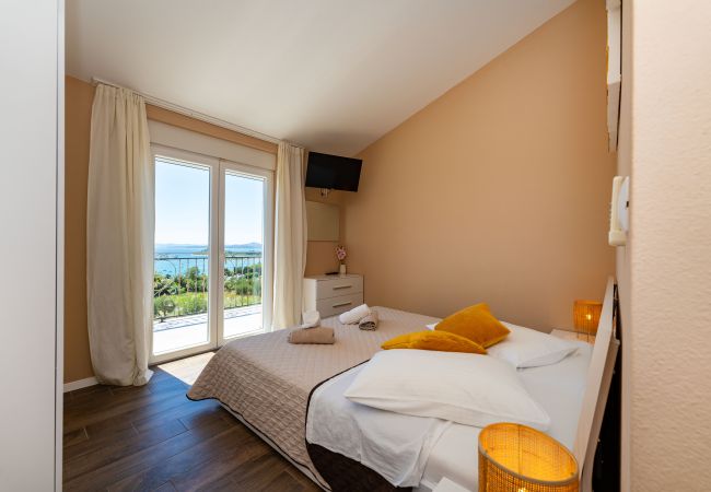 Dom w Pakoštane - Sea view Villa Tonka Dom w Pakoštane - Sea view Villa Tonka