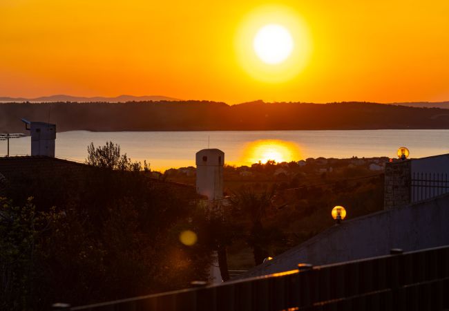 Dom w Podvršje - Sea view Villa Rica Dom w Podvršje - Sea view Villa Rica