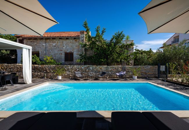 Dom w Pakoštane - Villa Amarilis Dom w Pakoštane - Villa Amarilis