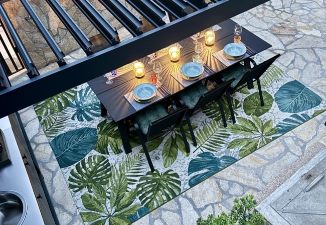 Dom w Kukljica - Holiday home Casa K A Dom w Kukljica - Holiday home Casa K A