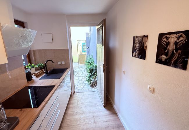 Dom w Kukljica - Holiday home Casa K A Dom w Kukljica - Holiday home Casa K A