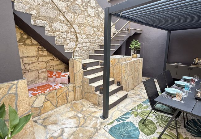 Dom w Kukljica - Holiday home Casa K A Dom w Kukljica - Holiday home Casa K A