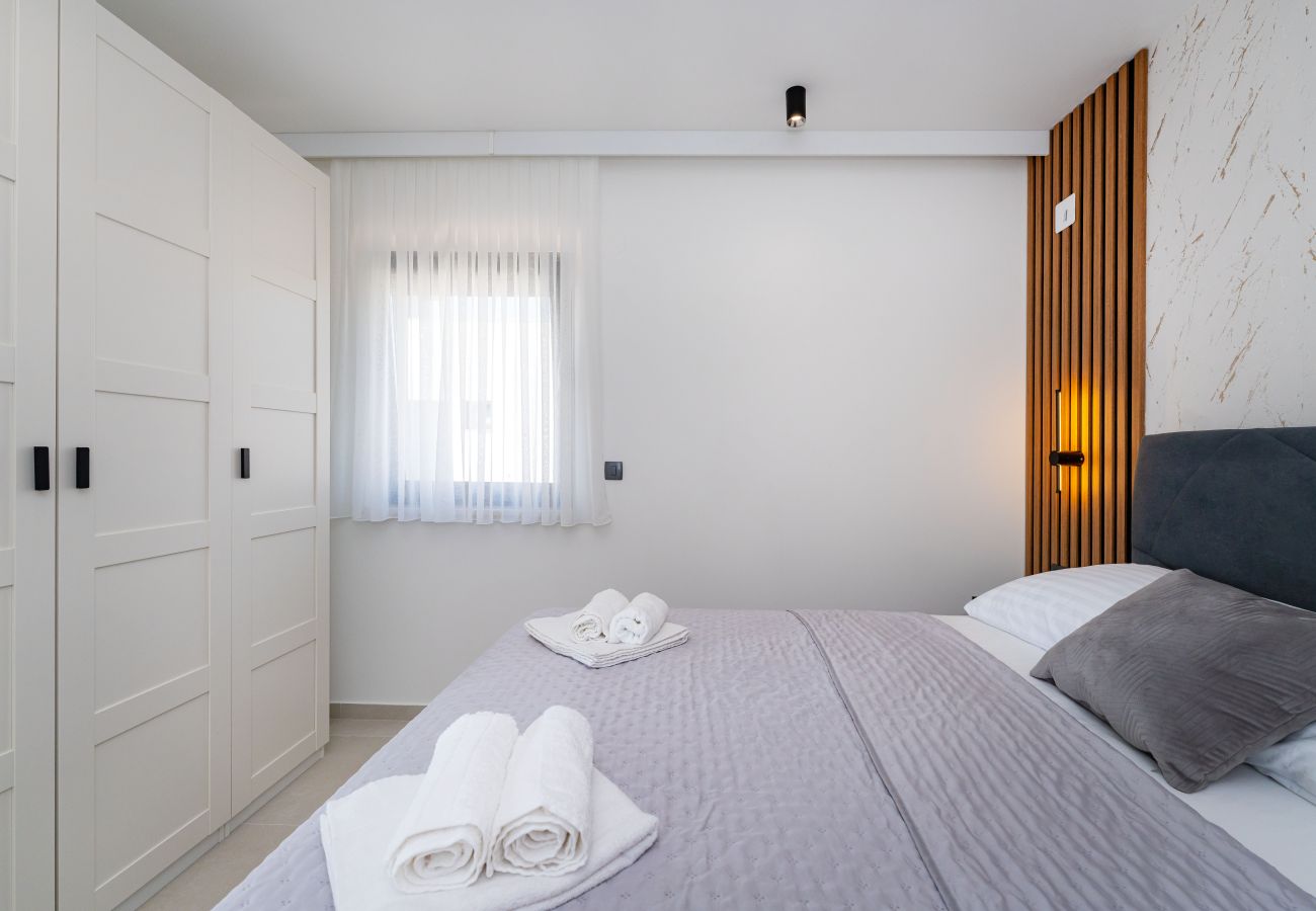 Apartament w Vrsi - Sea view apartment LaMag
