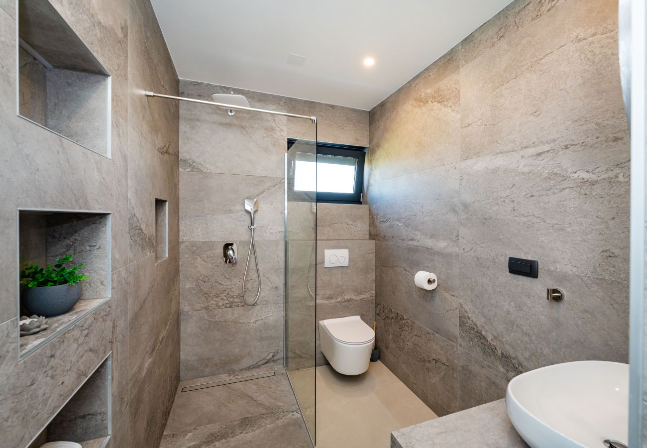 Apartament w Vrsi - Sea view apartment LaMag