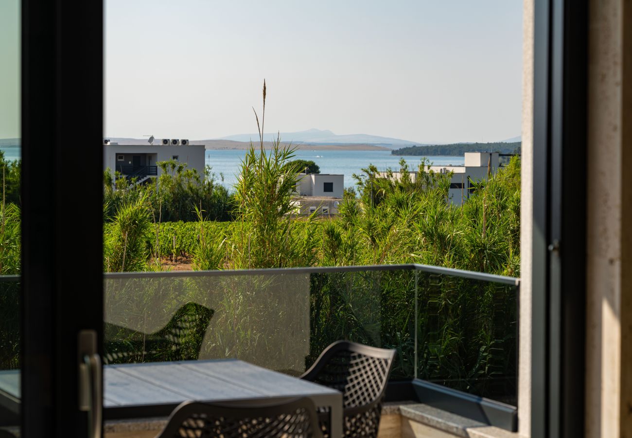 Apartament w Vrsi - Sea view apartment LaMag