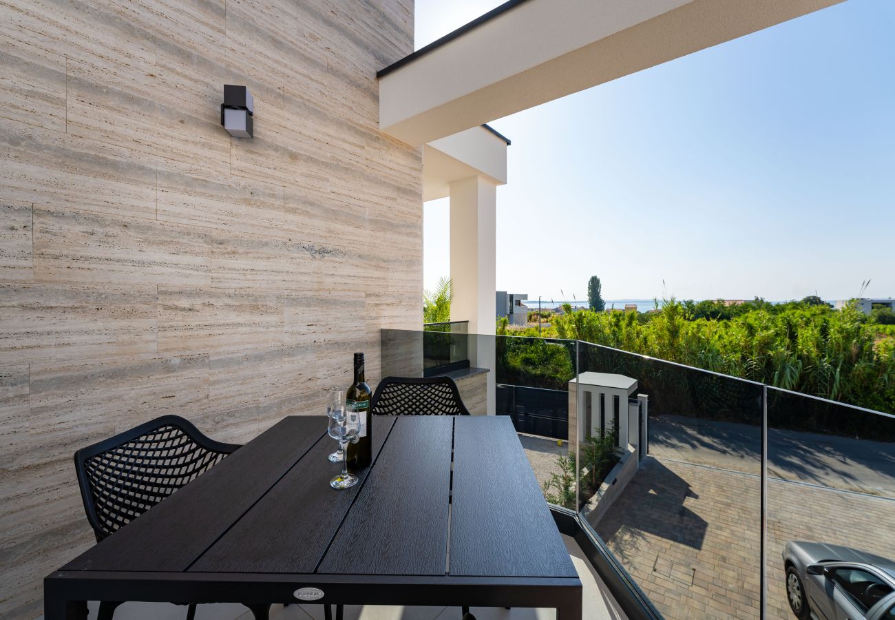 Apartament w Vrsi - Sea view apartment LaMag