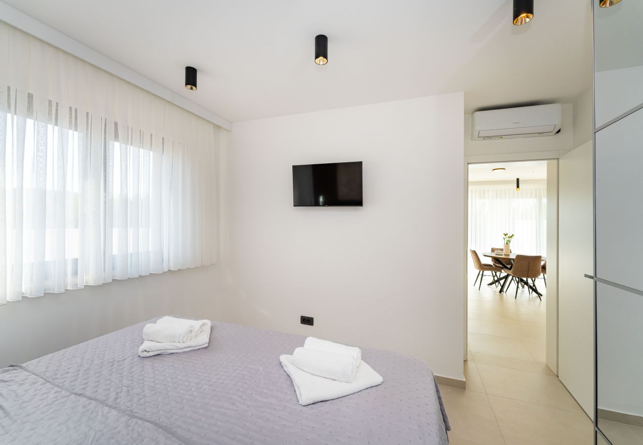 Apartament w Vrsi - Beach apartment LaMag