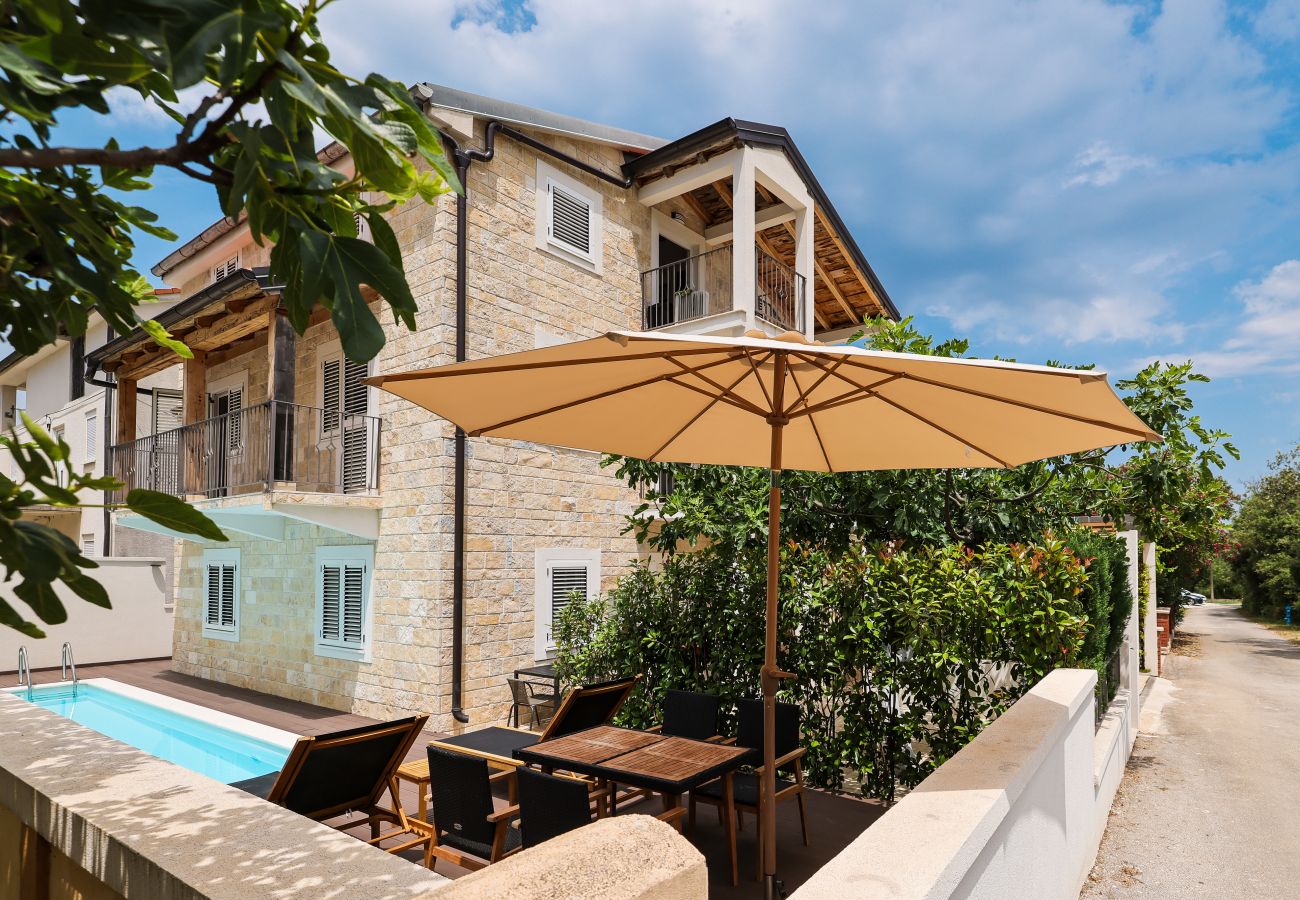 Apartament w Barotul - Pool view apartment Naledi