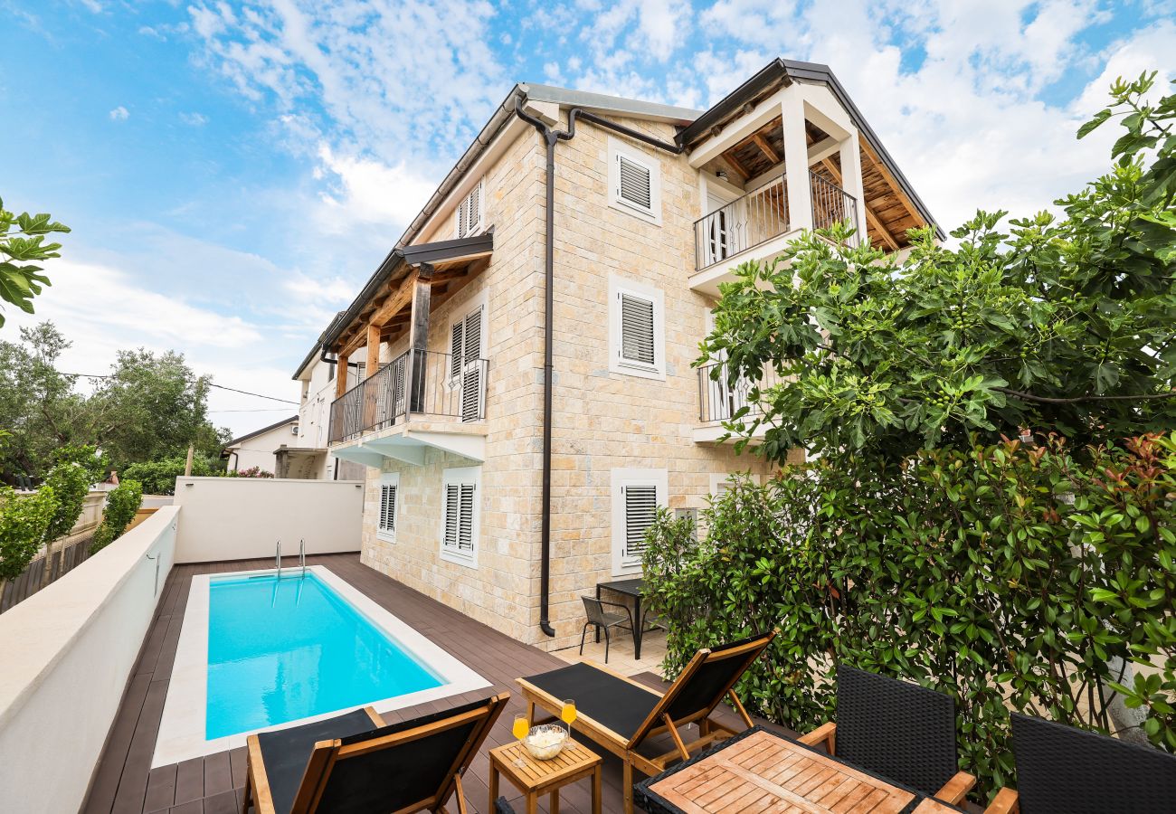 Apartament w Barotul - Pool view apartment Naledi