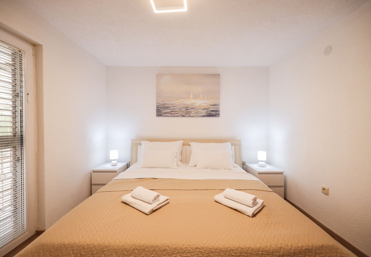 Apartament w Barotul - Pool view apartment Naledi