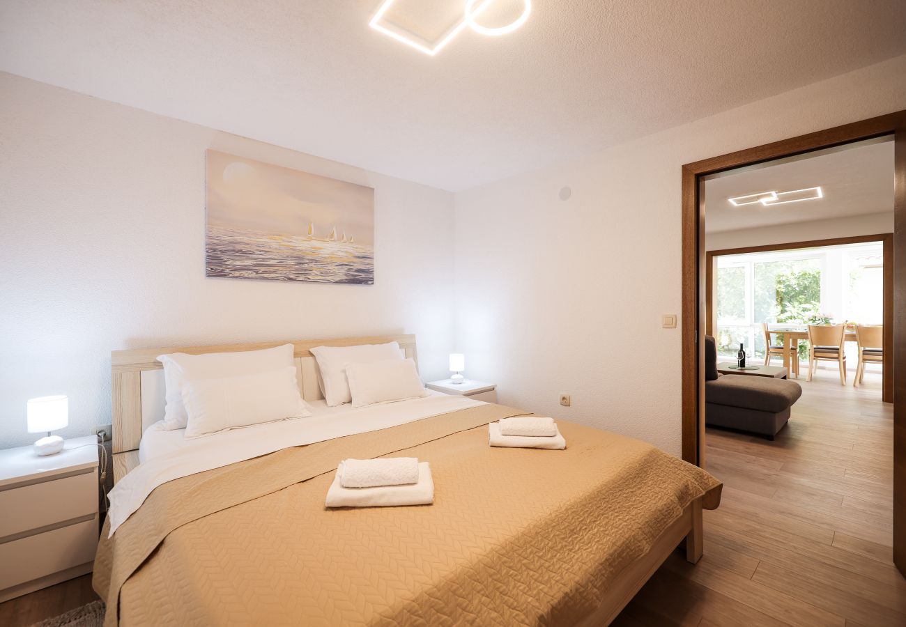 Apartament w Barotul - Pool view apartment Naledi