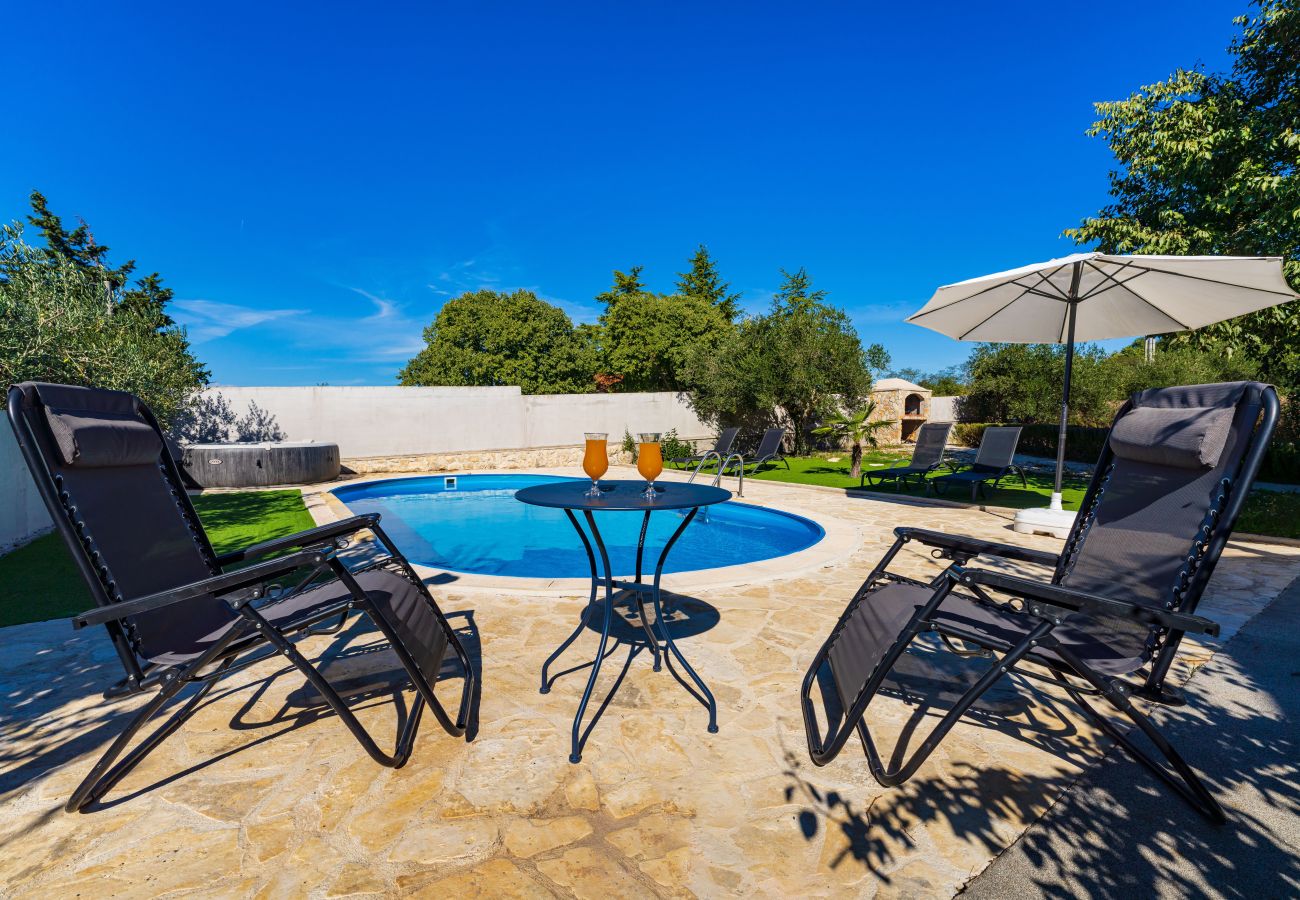 Dom w Raštevic - Holiday home Emily