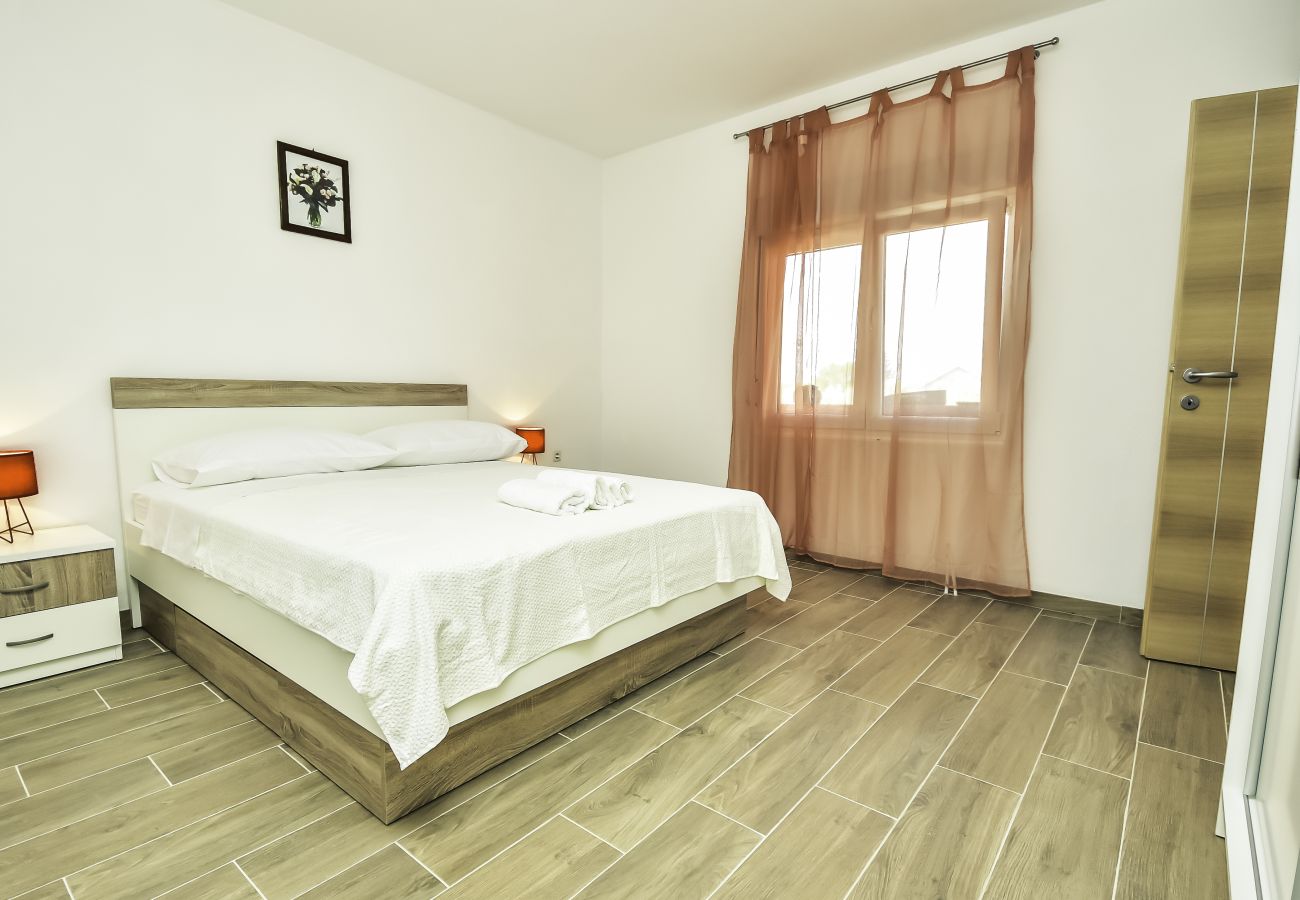 Dom w Tinj - Villa Ljubica with private pool