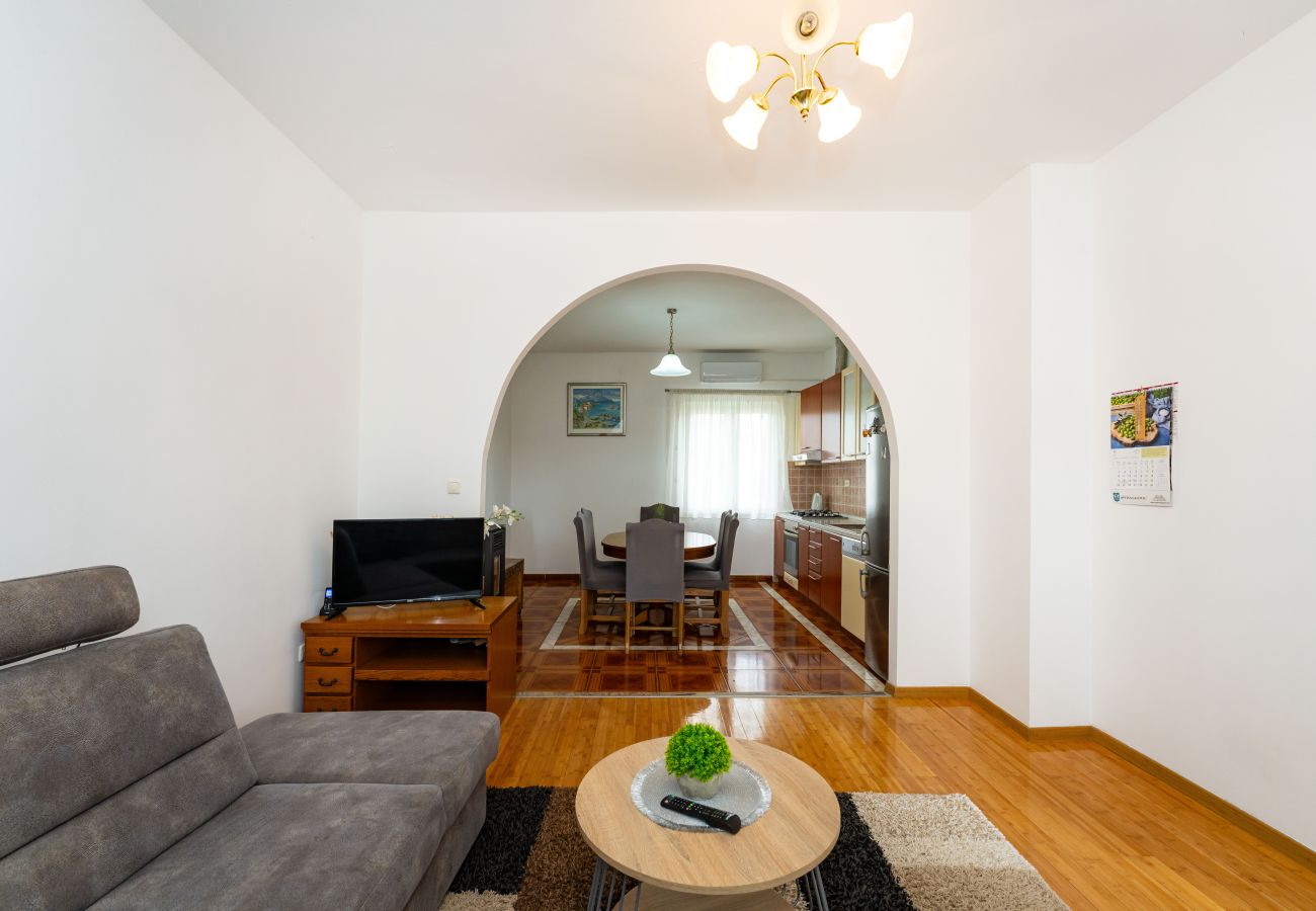 Apartament w Galovac - Apartment M&N