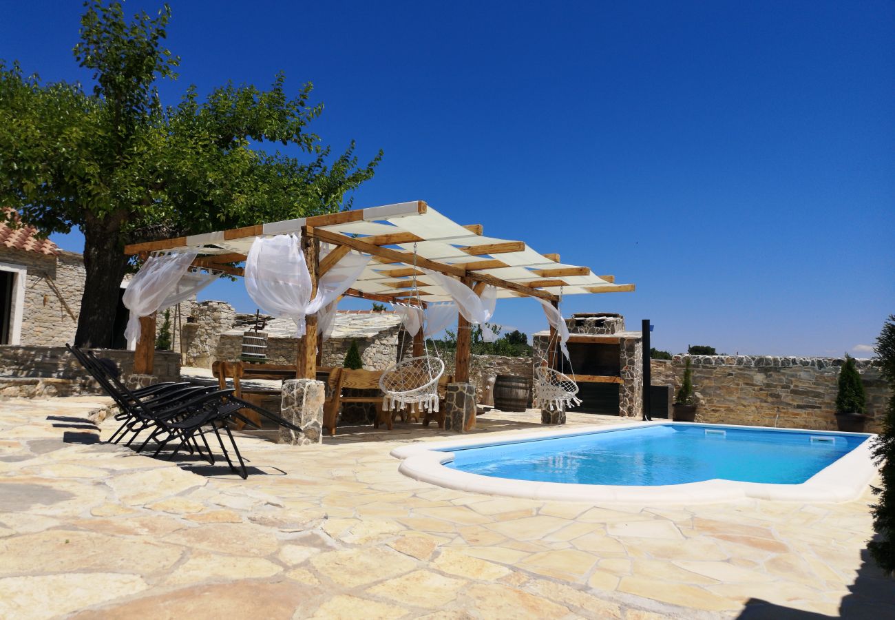 Dom w Kula Atlagic - Hilltop Paradise with private pool