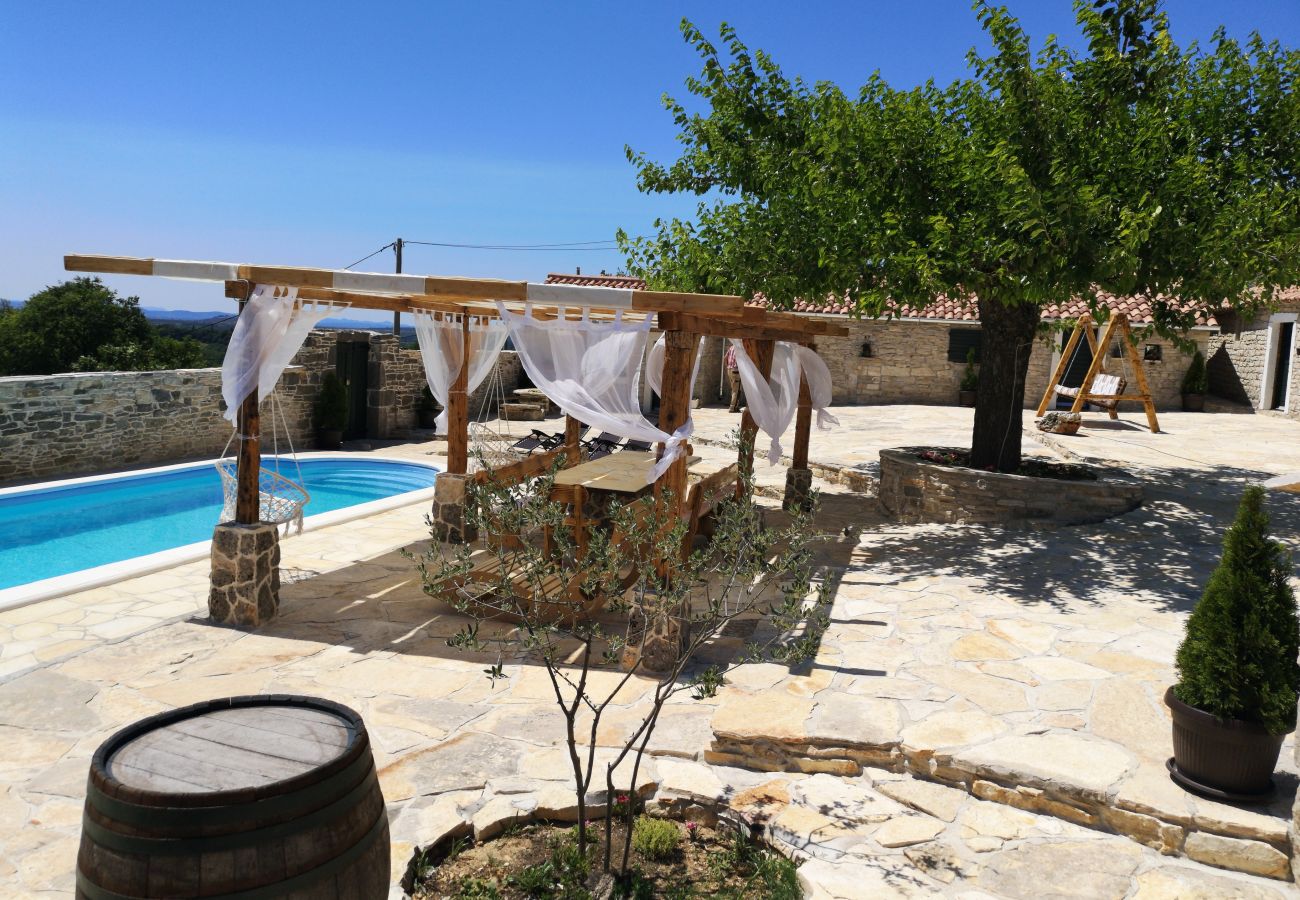 Dom w Kula Atlagic - Hilltop Paradise with private pool