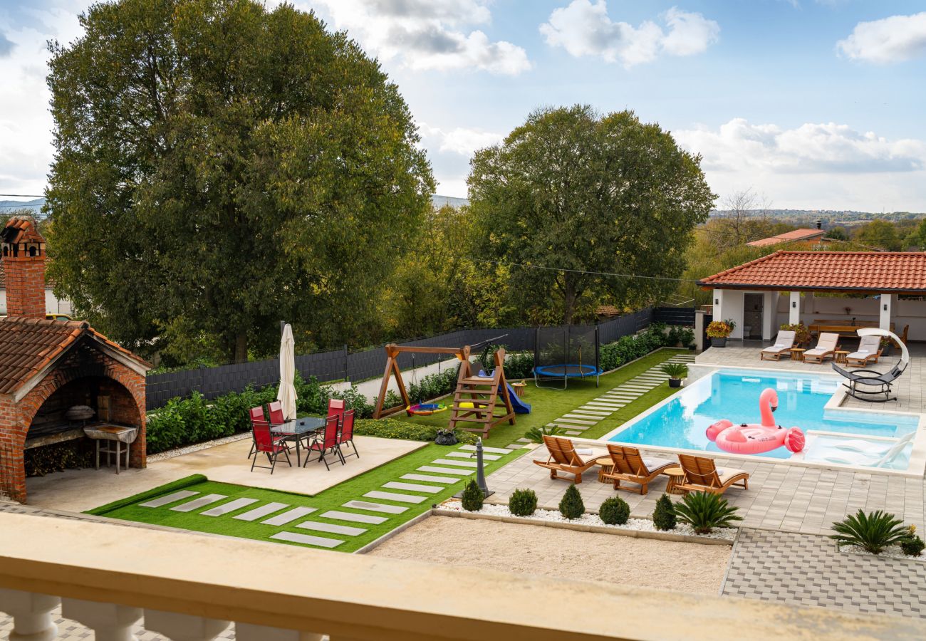 Apartament w Galovac - Apartment Galleli with private pool