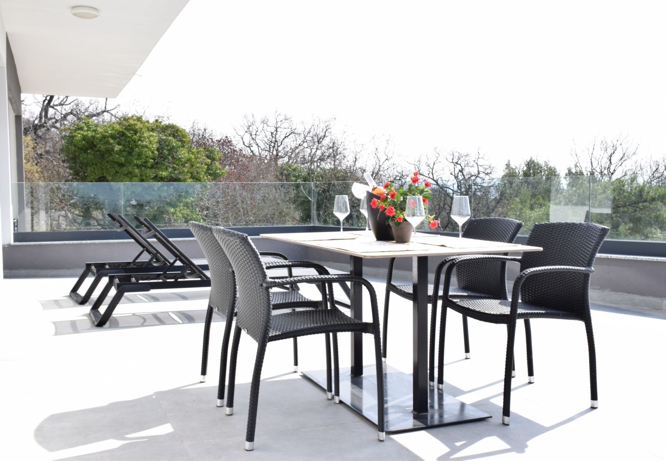 Apartament w Starigrad - Apartment Senti with shared pool