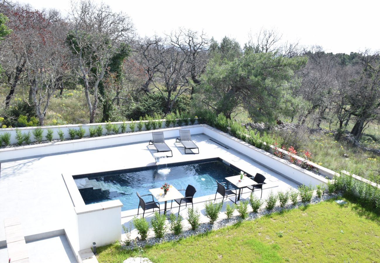 Apartament w Starigrad - Apartment Senti with shared pool