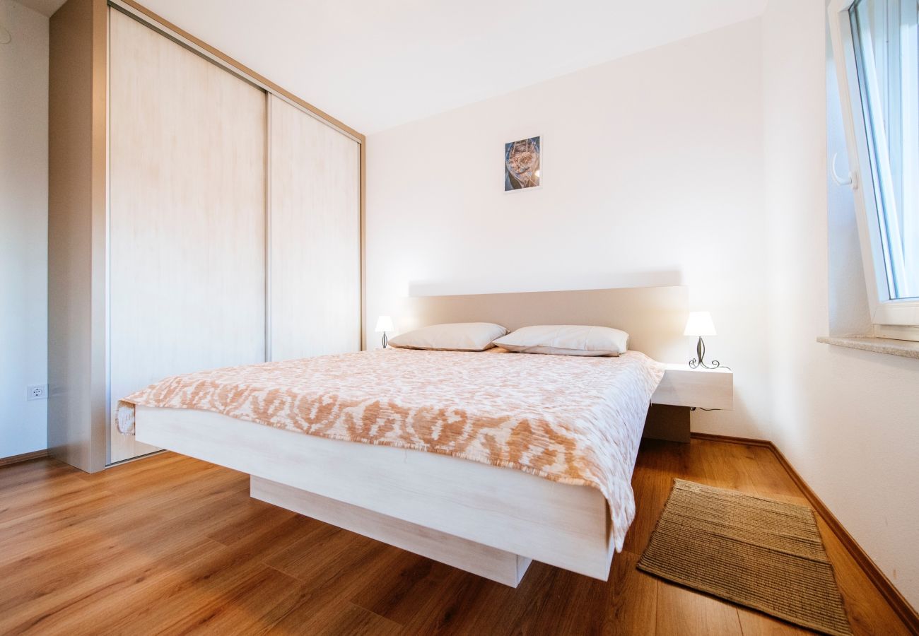 Dom w Privlaka - Holiday Home Barba Pere