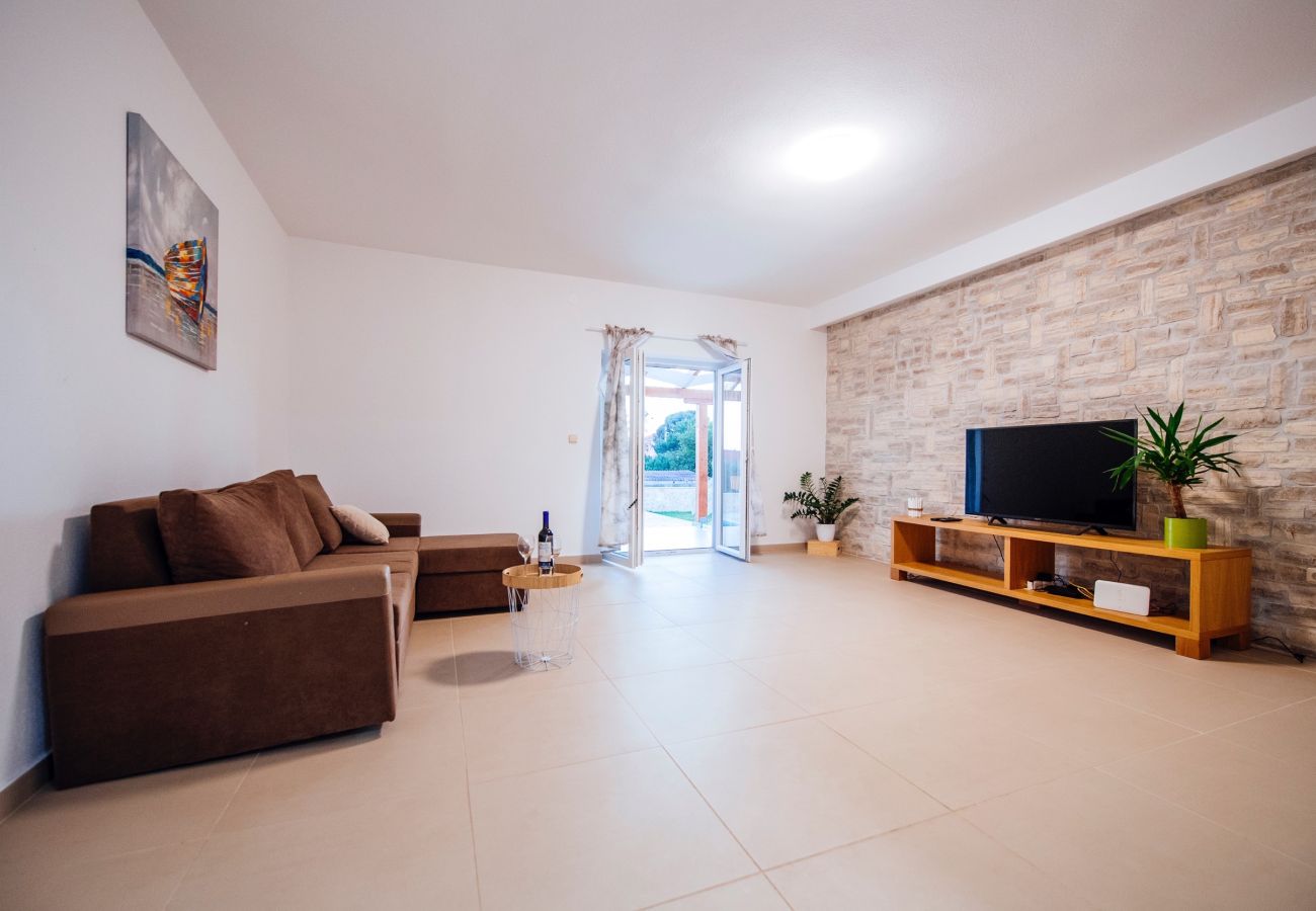 Dom w Privlaka - Holiday Home Barba Pere