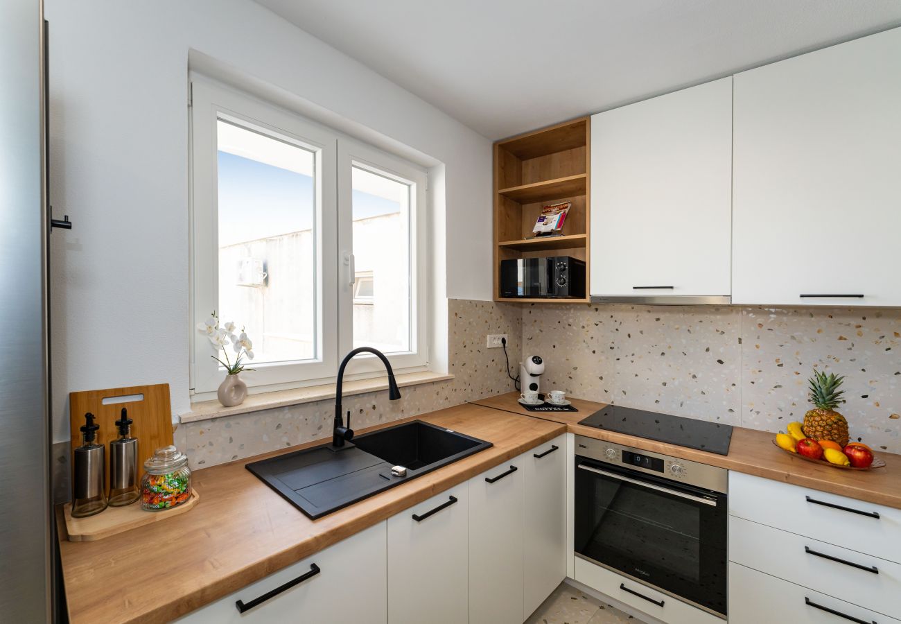Dom w Šibenik - Holiday home Casa Ivana