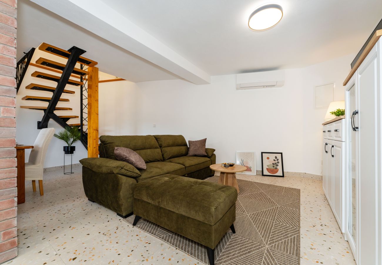 Dom w Šibenik - Holiday home Casa Ivana