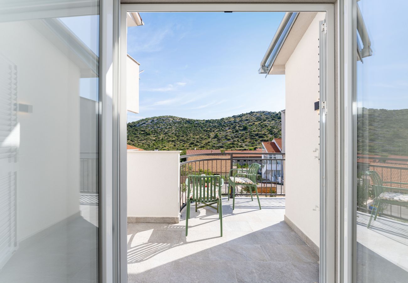 Dom w Šibenik - Holiday home Casa Ivana