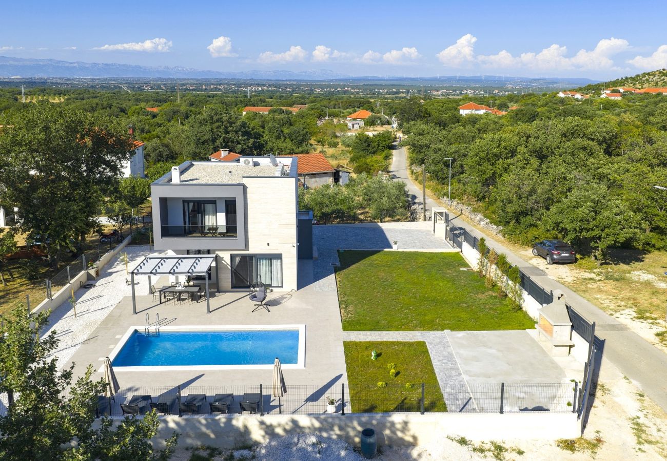 Dom w Debeljak - Vila Casa Verde