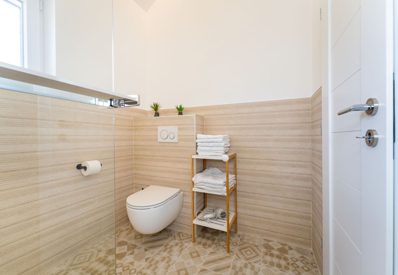 Dom w Šibenik-Ražine - Holiday Home Matija