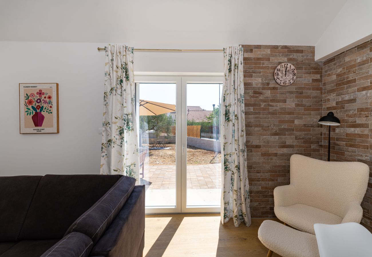 Dom w Šibenik-Ražine - Holiday Home Matija