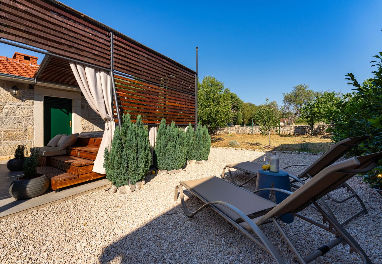 Dom w Radonic - Authentic stone house Dida