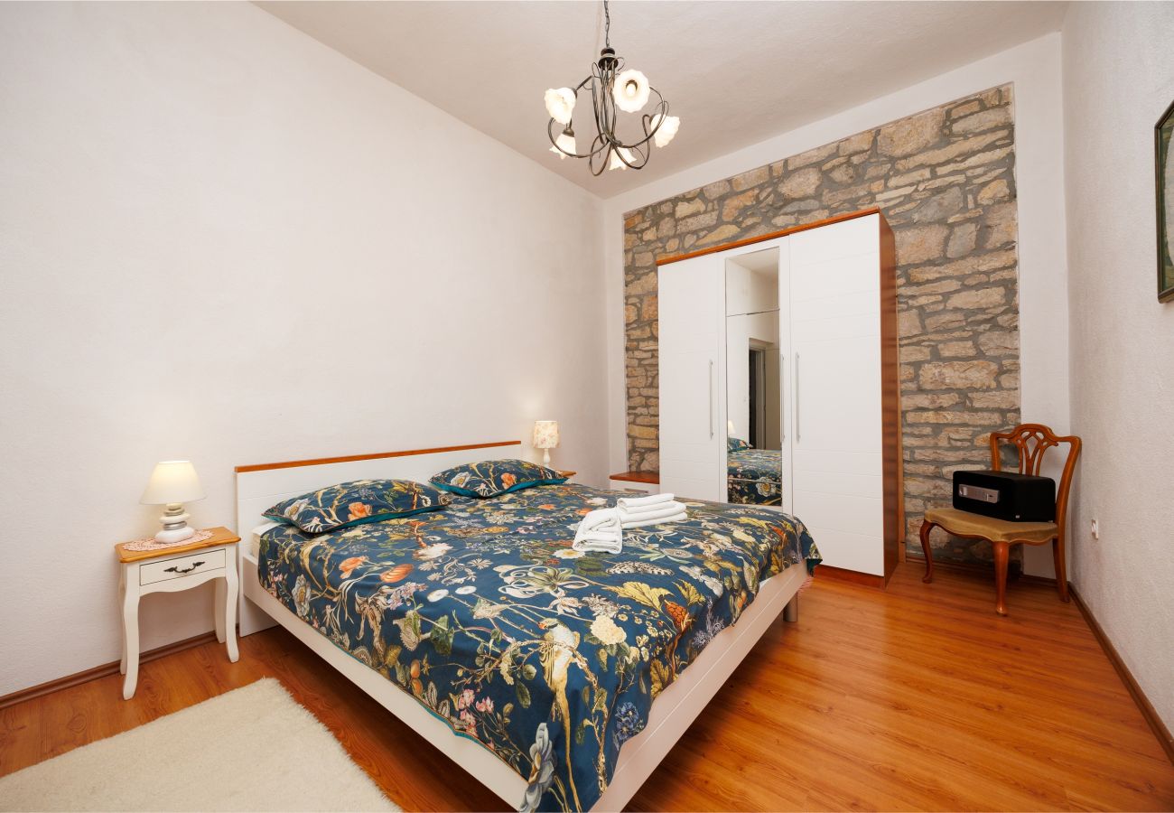 Dom w Smilcic - Authentic Villa Granar