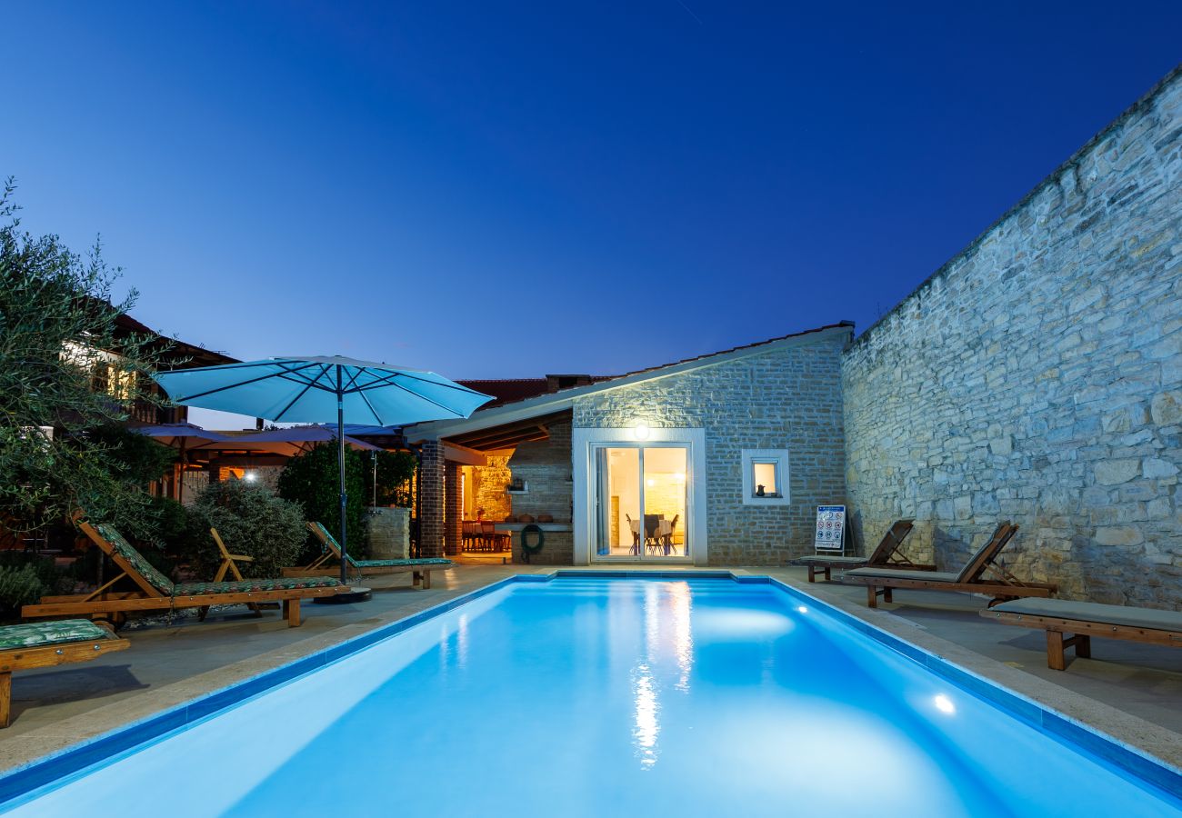 Dom w Smilcic - Authentic Villa Granar