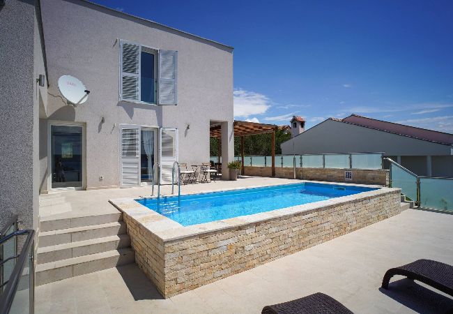 House in Maslenica - Sea view Villa Anpero House in Maslenica - Sea view Villa Anpero