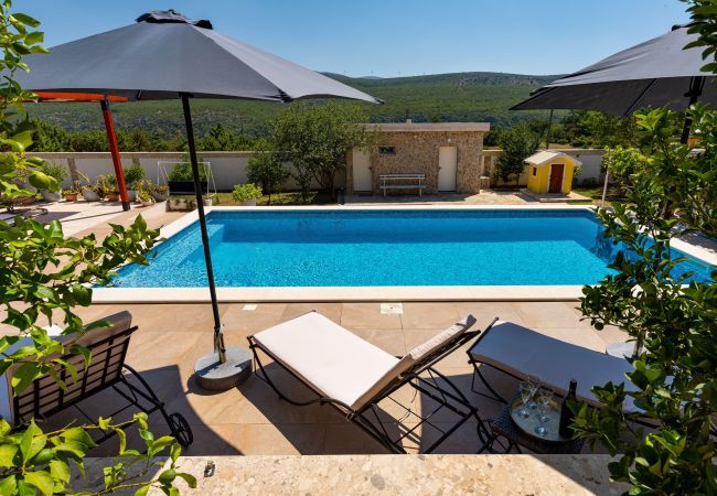 House in Zaton Obrovacki - Villa Sucic with private pool House in Zaton Obrovacki - Villa Sucic with private pool