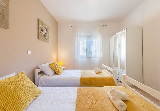 House in Škabrnja - Holiday home Barba House in Škabrnja - Holiday home Barba