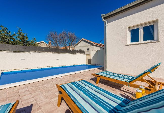 House in Škabrnja - Holiday home Barba House in Škabrnja - Holiday home Barba