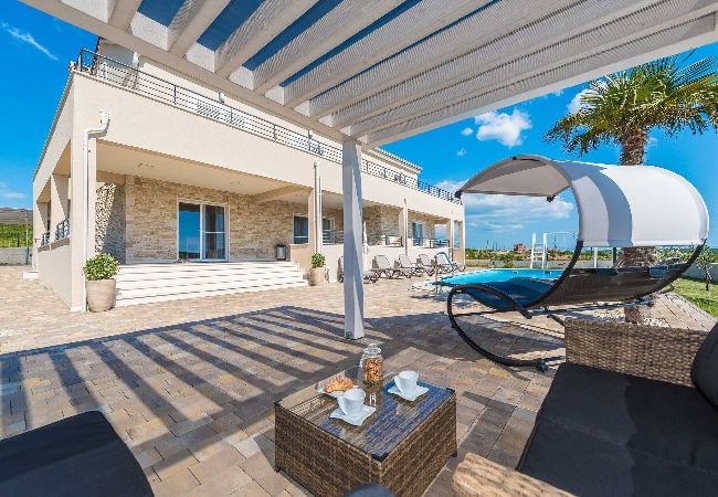 House in Debeljak - Villa Providenca with heated pool House in Debeljak - Villa Providenca with heated pool