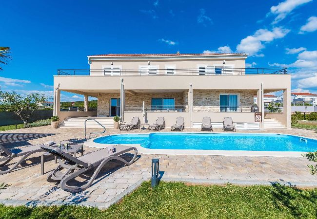 House in Debeljak - Villa Providenca with heated pool House in Debeljak - Villa Providenca with heated pool