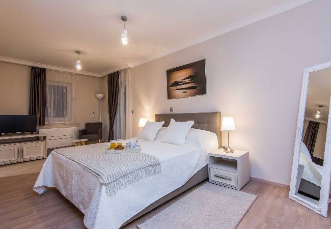 House in Debeljak - Villa Providenca with heated pool House in Debeljak - Villa Providenca with heated pool