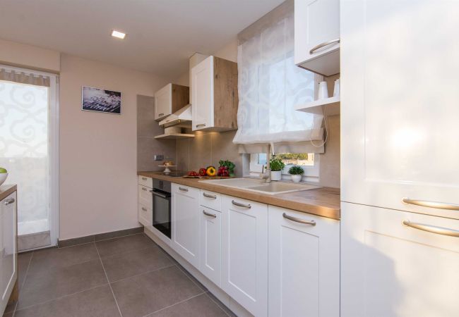 House in Debeljak - Villa Providenca with heated pool House in Debeljak - Villa Providenca with heated pool