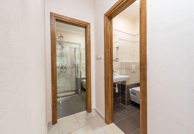 House in Petrcane - Holiday home Marijanka House in Petrcane - Holiday home Marijanka